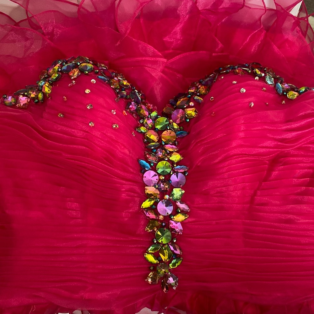 fuchsia Strapless Dress for Damas in Quincenera